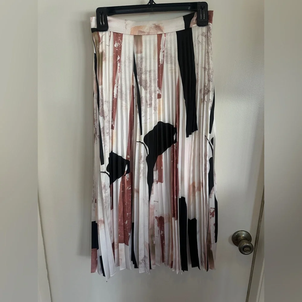 Judith & Charles Abstract Print Pleated Maxi Skirt - Size 2 (NWT)